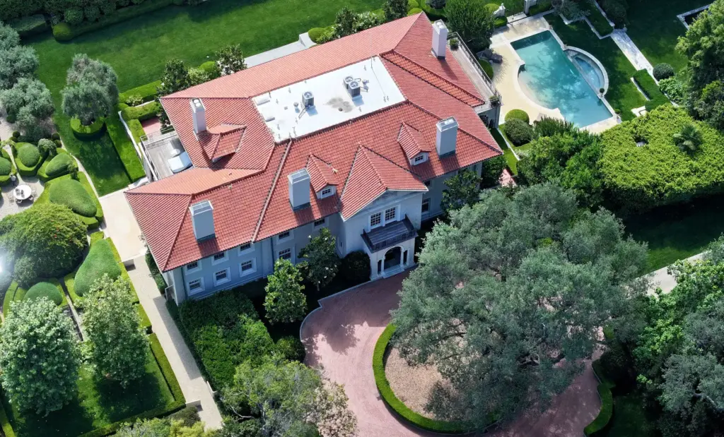 Arden Villa and a guest house with its own address...