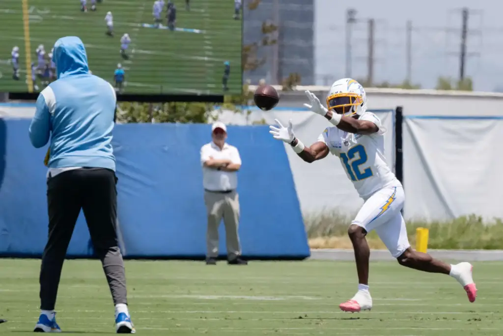 Chargers wide receiver Derius Davis catches a short pass during...