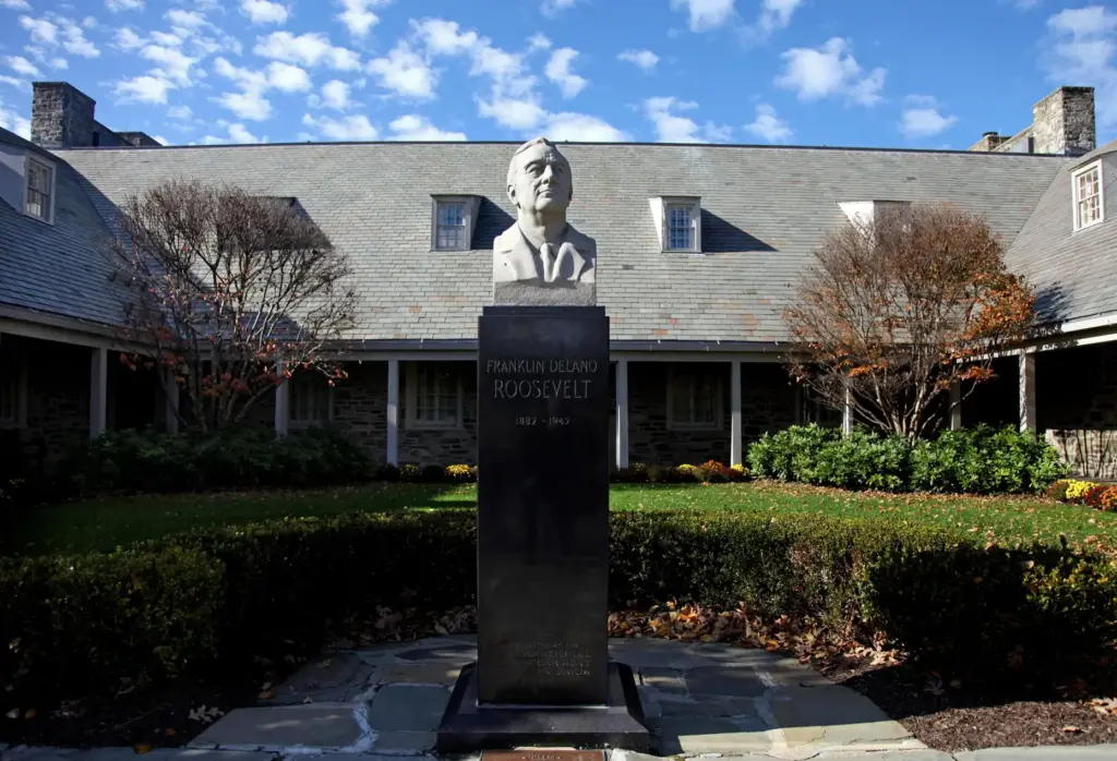 The bust of President Franklin D. Roosevelt in front of his presidential library.