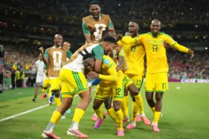 World Cup: South Africa edges South Korea, reaches knockout round for 1st time
