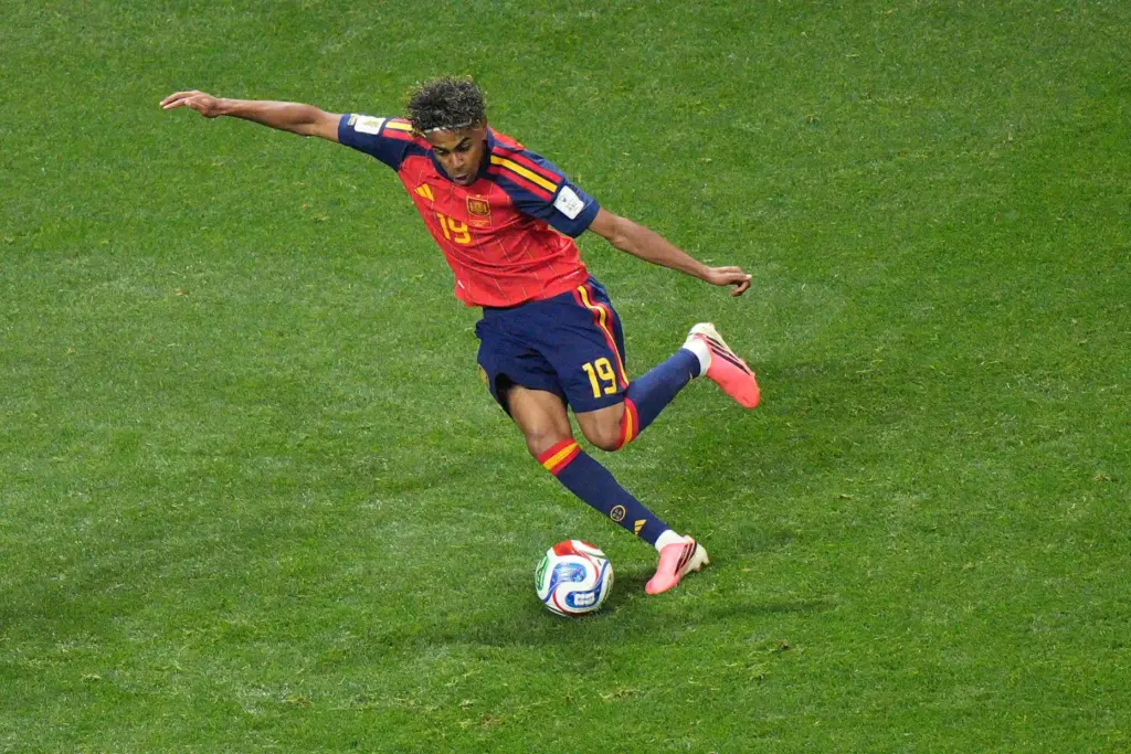 Spain's Lamine Yamal moves the ball during the World Cup.