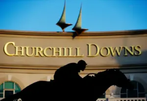 Magnitude beats Baeza and Sovereignty at Churchill Downs