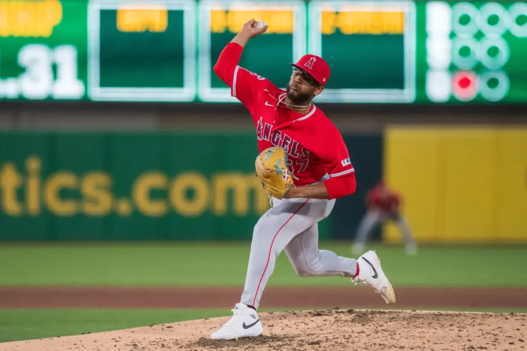 Angels pitcher Walbert UreÃ±a throws during the fifth inning of...