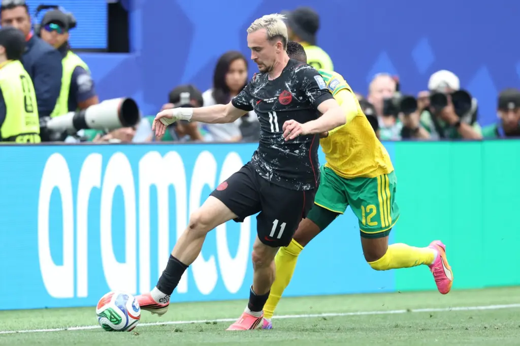 Canada forward Liam Millar (11) recovers the ball against South...