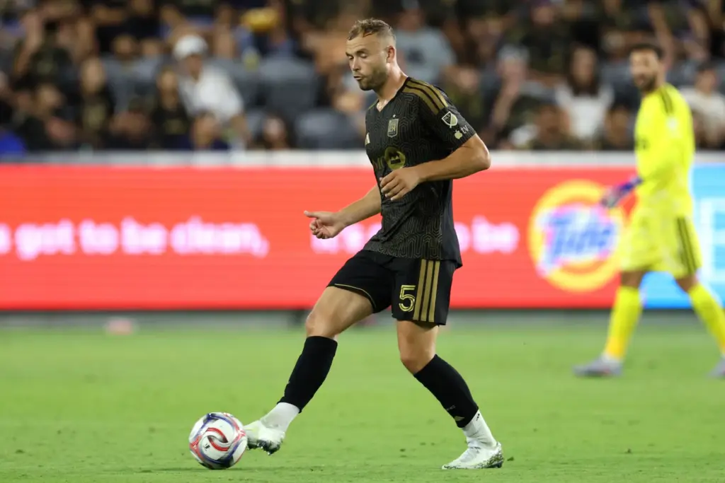 Los Angeles FC forward Ryan Porteous (5) kicks the ball...
