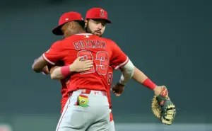 Angels secure 1-run victory on Nolan Schanuel’s leaping catch