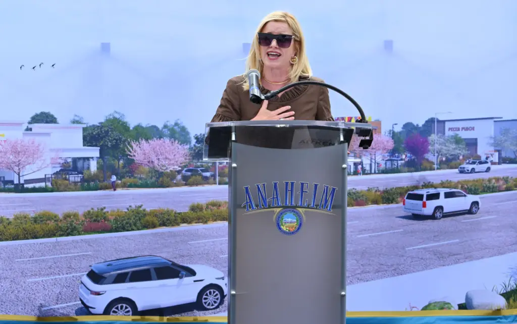 Mayor Ashleigh Aitken addresses visitors during a ceremonial groundbreaking at...