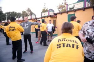 Knott’s Berry Farm scales back chaperone policy created after teen fights