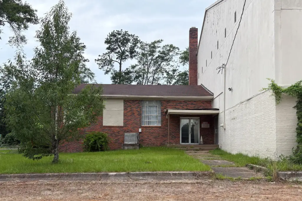 A building where a healthcare clinic was planned