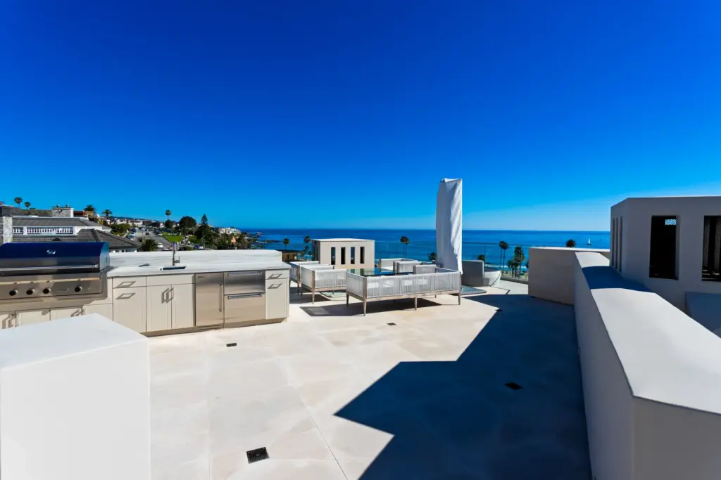 The rooftop terrace. (Photo by Jon Encarnacion)