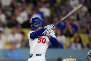 Mookie Betts drives in go-ahead run late as Dodgers take 2 of 3 from Rockies