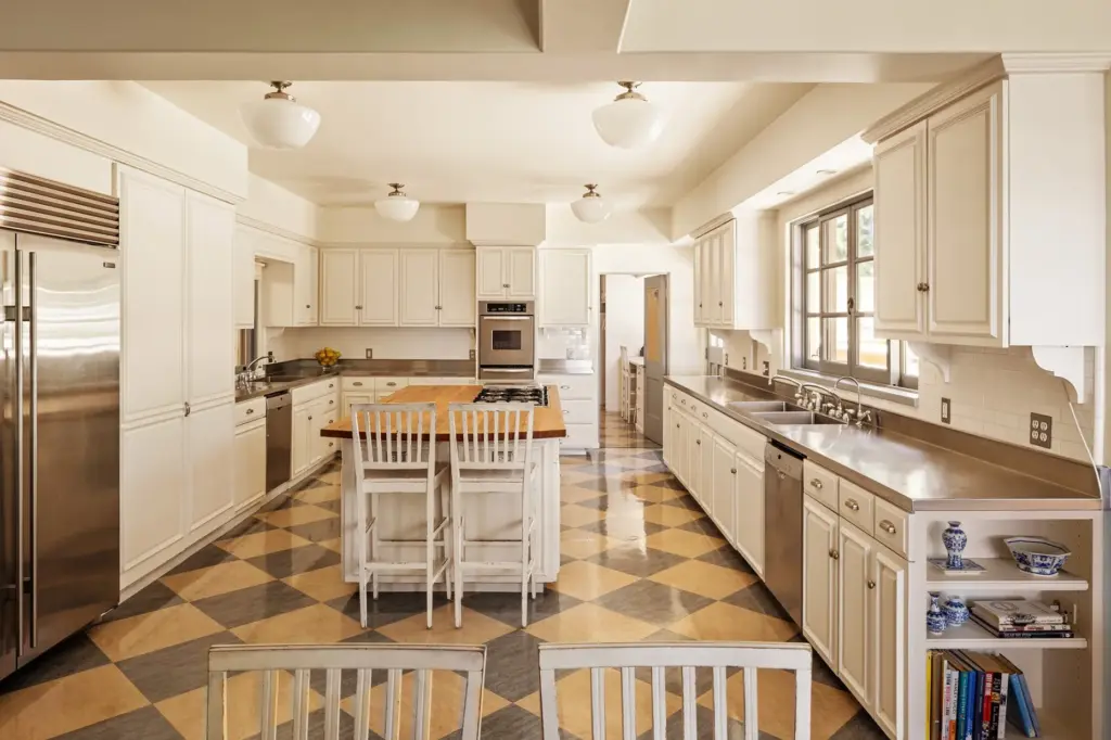 The kitchen. (Photo by Cameron Carothers)