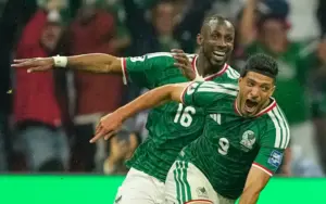 Mexico ends 40-year knockout drought, beats Ecuador to reach Round of 16