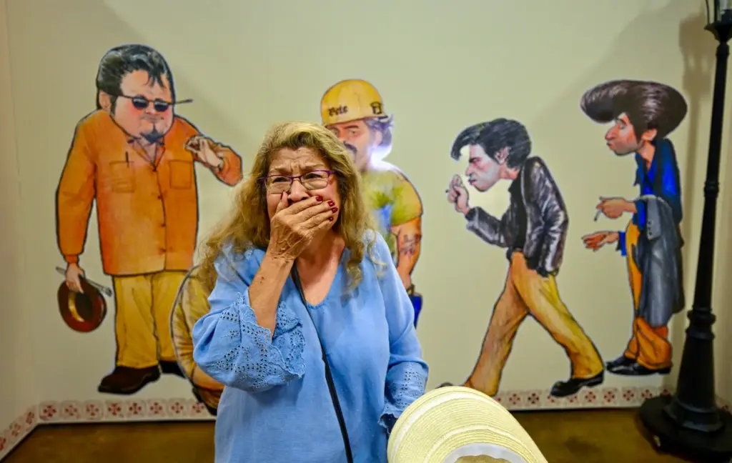 Naomi Ortega cries as she sees her late husbandâs work...