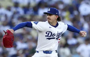 Dodgers come up short against Mariners in slugfest