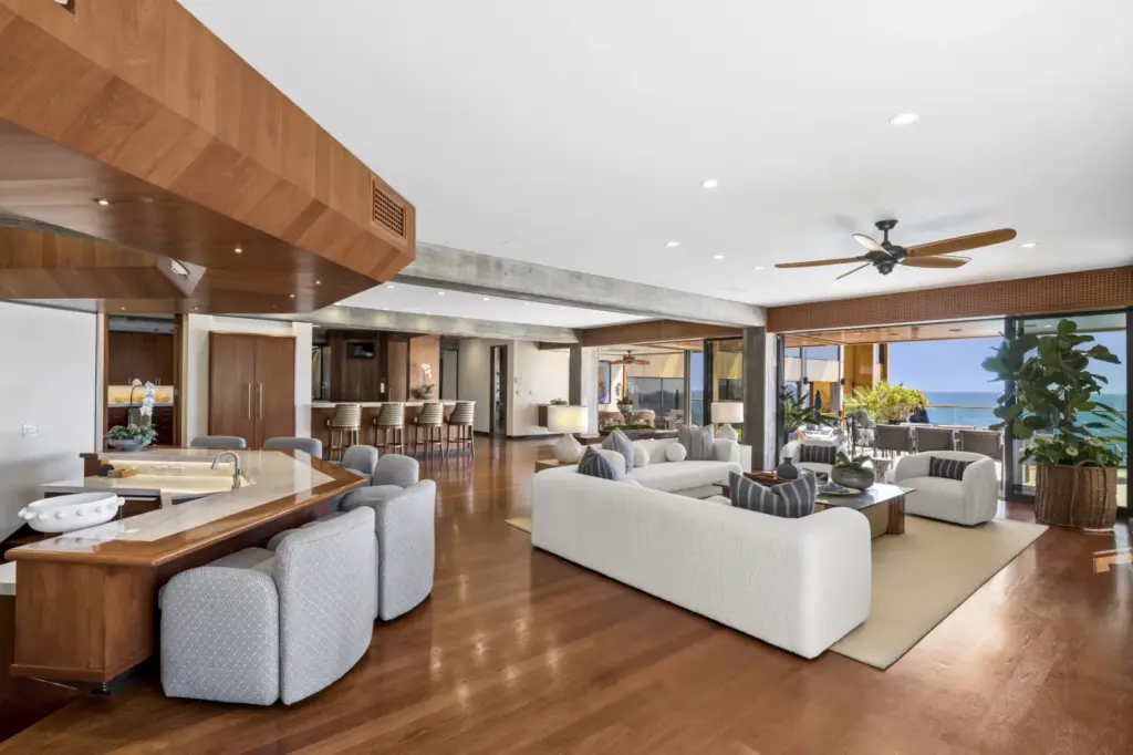 The main oceanfront living room. (Photo by Chris Snitko, Modern...