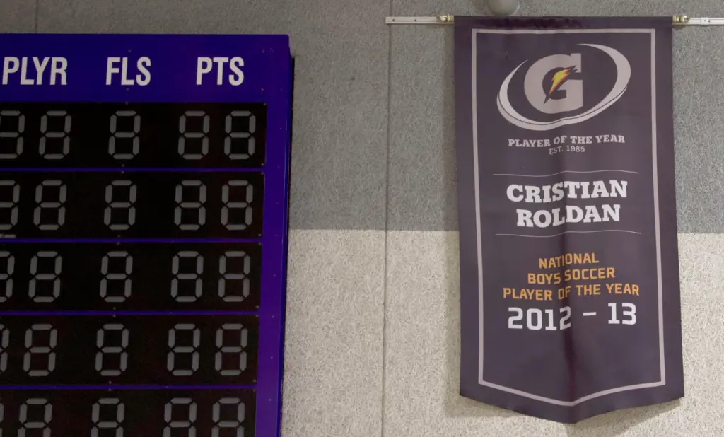 Cristian Roldanâs 2013 Gatorade national player of the year banner...