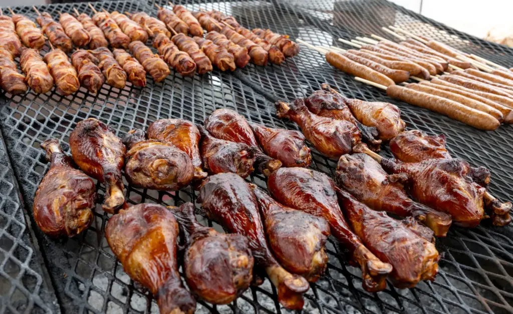 Biggyâs cooks up Mini Me turkey legs and other items...