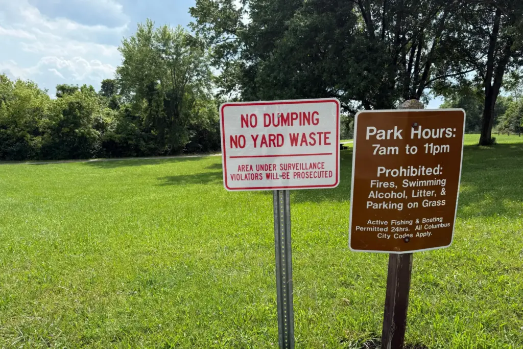 Signs are posted inside the Riverside Dr Scioto Fishing Area...