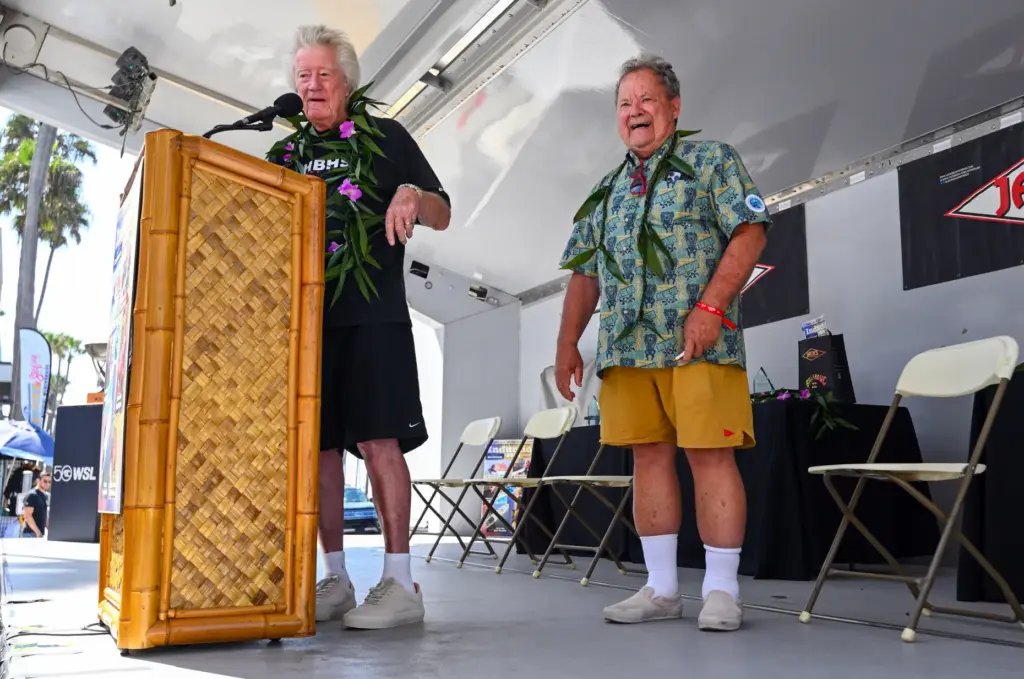 Dean Torrence, left, jokes with Peter âPTâ Townend as Torrence...