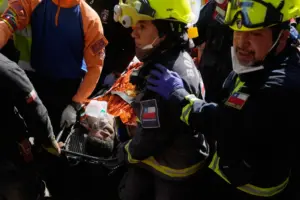 Rescue teams in Venezuela cling to hope as US rebuffs criticisms of government earthquake response
