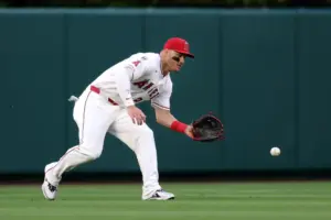 Mike Trout returns to Angels’ lineup, plans to keep playing center field regularly