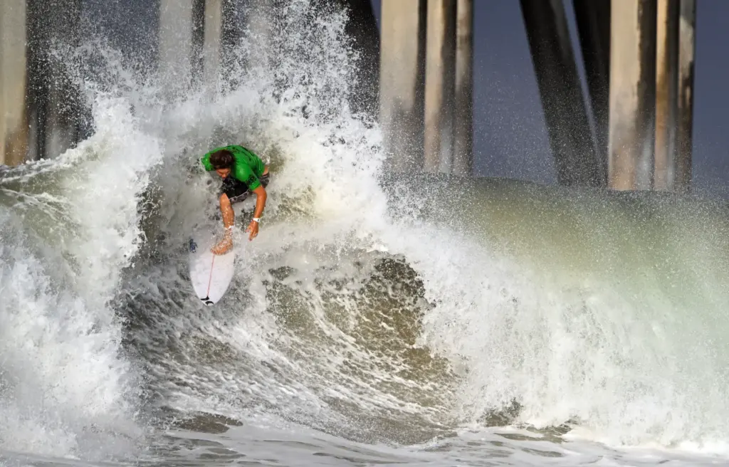 Taj Lindblad competes in the Round of 32 during the...