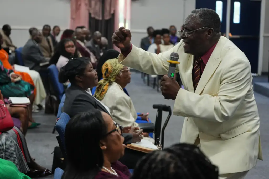 Roosevelt Toussaint delivers his sermon.