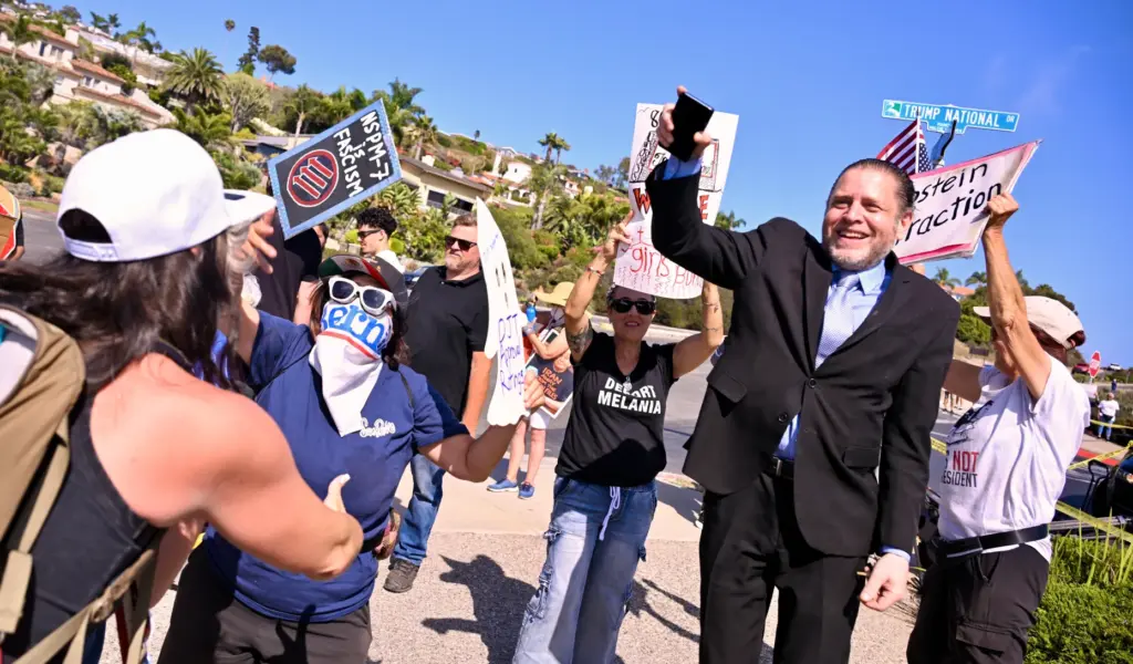 Neil Leeds, who says heâs running for president argues with...