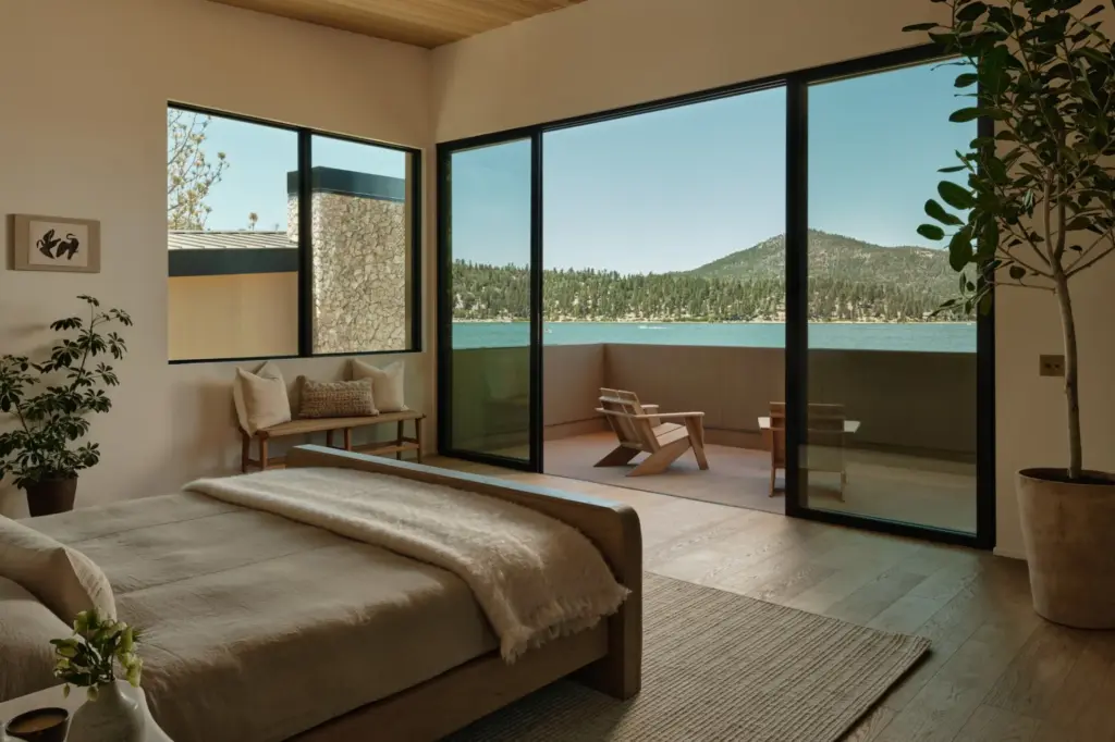 One of two primary suites. (Photo by Nils Timm)
