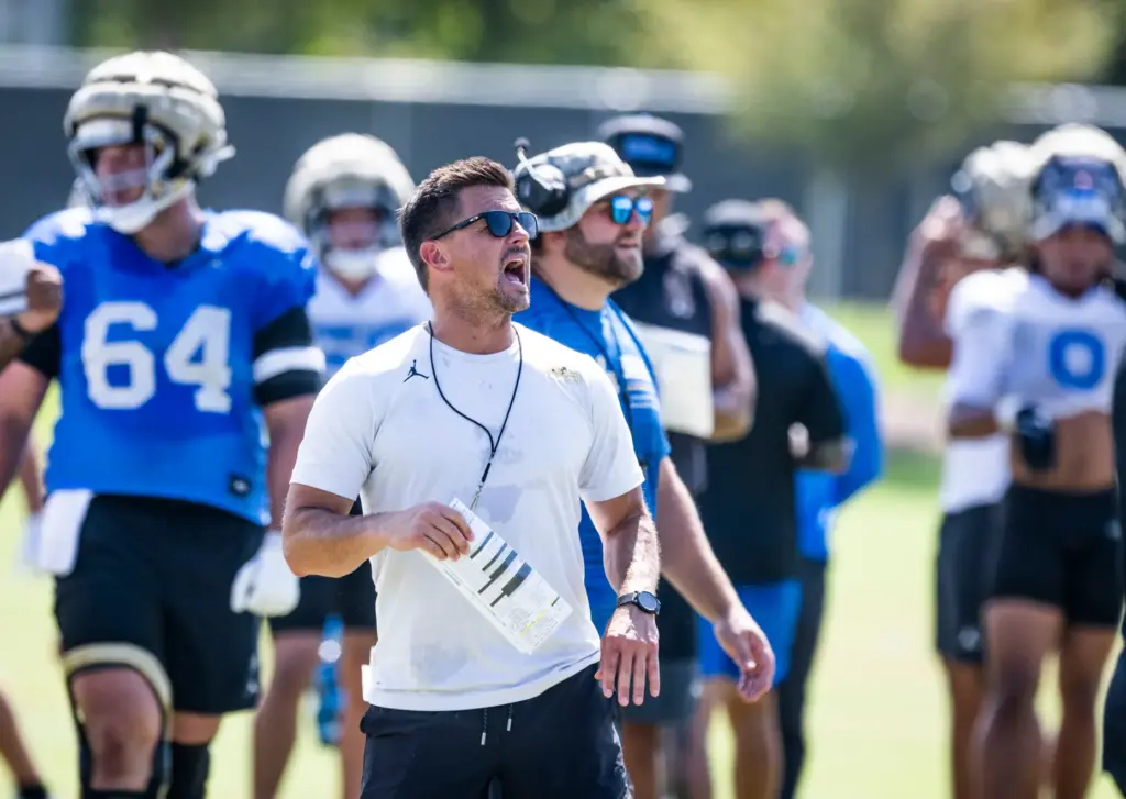 UCLA head coach Bob Chesney runs drills during the teamâs...