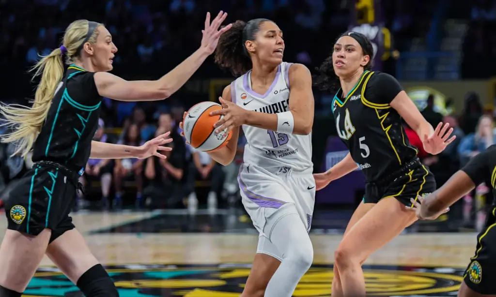 Los Angeles Sparks Golden State Valkyries forward Janelle SalaÃ¼n drives...