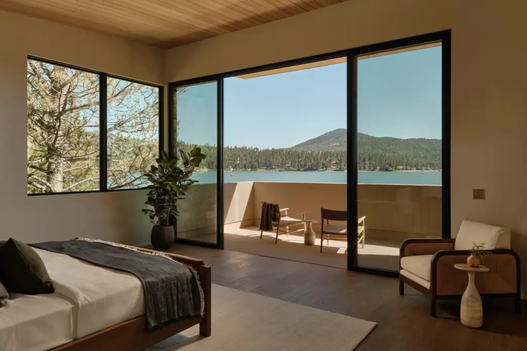 One of two primary suites. (Photo by Nils Timm)