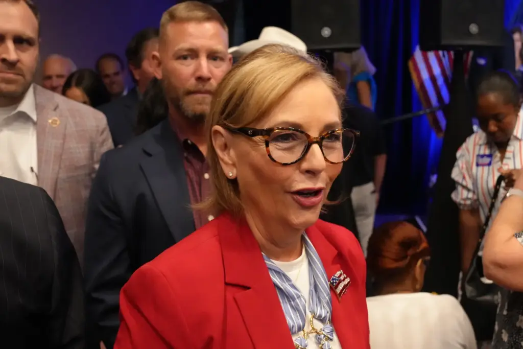 Sen. Darline Graham, R-S.C., heads out into the crowd.