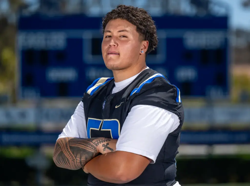 Isaia Vandermade (#53), defensive tackle at Santa Margarita Catholic High...