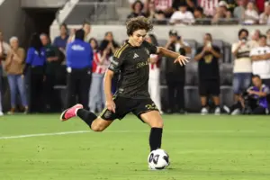 LAFC edges Chivas in PK shootout to win Leagues Cup opener