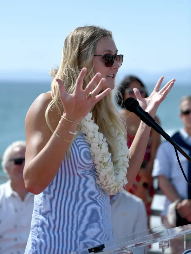Taryn Brasher speaks during the annual Manhattan Beach Open Walk...