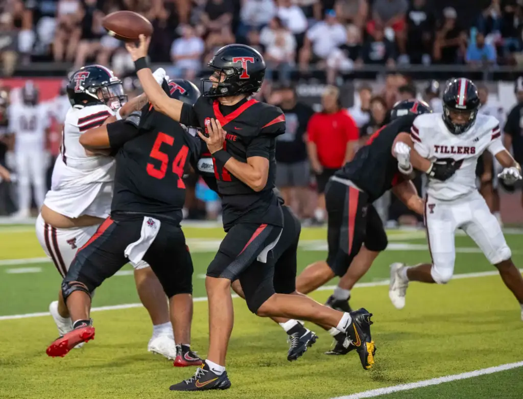 San Clemente quarterback Preston Beck (11) throws the ball while...