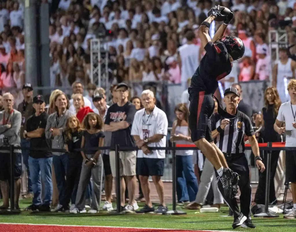 San Clemente wide receiver Ryan Matheson (4) catches the ball...