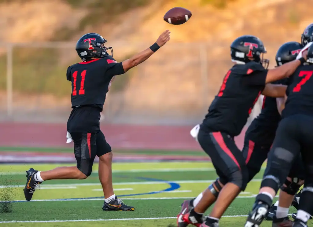San Clemente quarterback Preston Beck (11) throws the ball during...