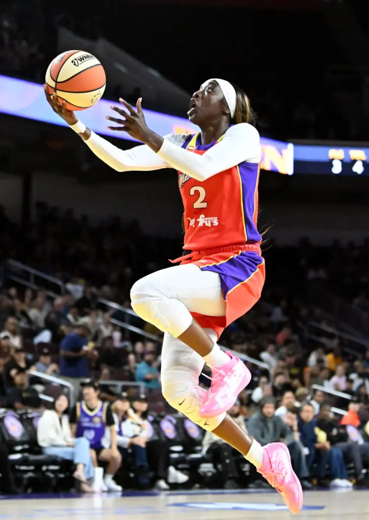 Phoenix Mercury guard-forward Kahleah Copper (2) takes a shot in...