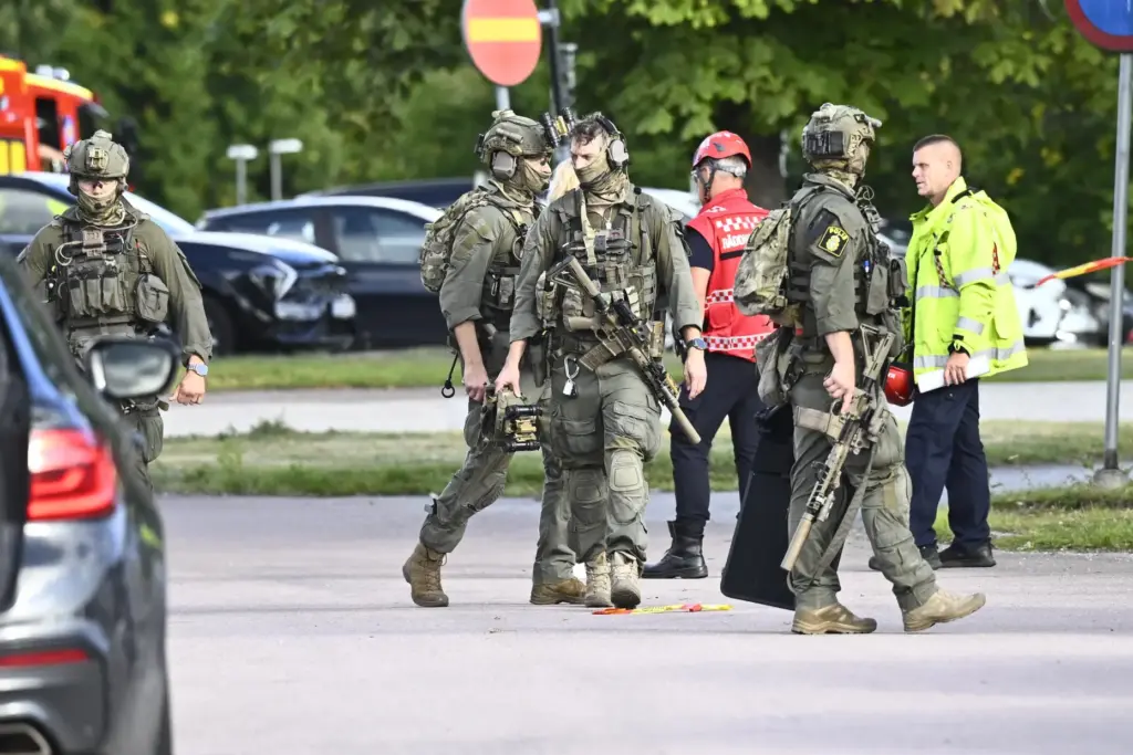 Police and emergency personnel outside Brinellskolan during a major emergency...