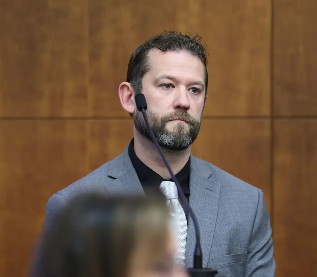 Witness Ian Whiffin testifies on the stand during Lindsay Clancy's murder trial.