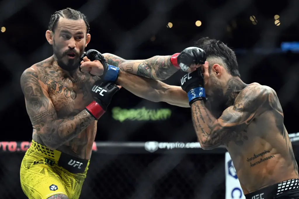 Marlon Vera (red) vs. Charles Jourdain (blue) during their fight...