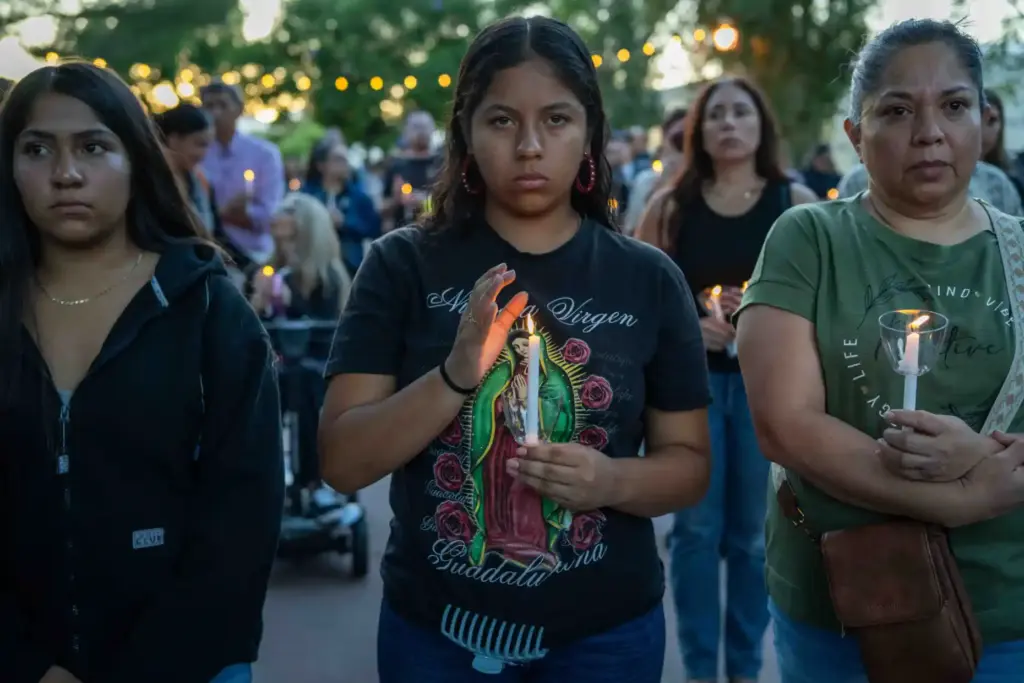Fatima Tovar, 12 and her sister Susana, 17, and their...