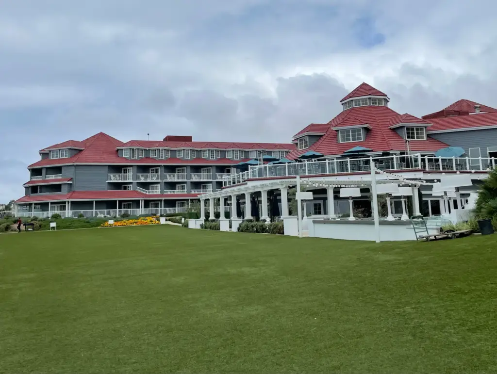 Lantern’s Edge opened inside the Marriott Laguna Cliffs Resort in...