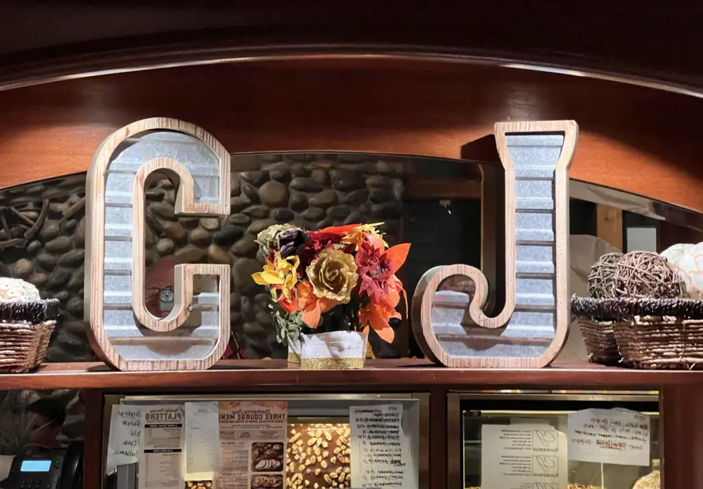 Claim Jumper Steakhouse & Bar in San Bernardino served customers...