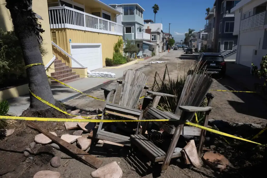 Portions of the Long Beach Peninsulaâs historic boardwalk remain closed...