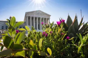 Trump administration asks the Supreme Court to allow quick third-country deportations to continue