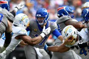 Daiyan Henley, Chargers’ defense does its part in loss to Bills